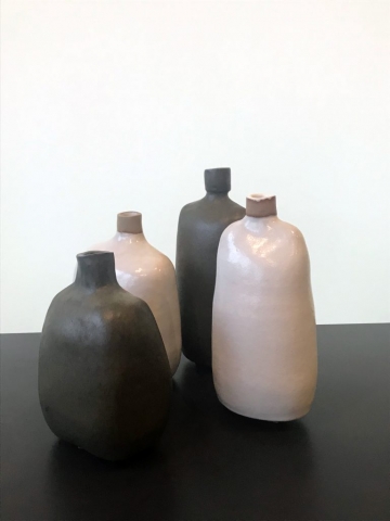 Phaedra Kouseli | Standing Still | 4 ceramic vessels (21x11cm, 20x10cm, 18x13cm, 17x12cm)